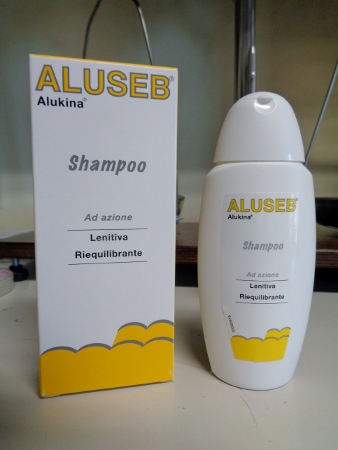 Aluseb Shampoo, deterge e rinforza i capelli