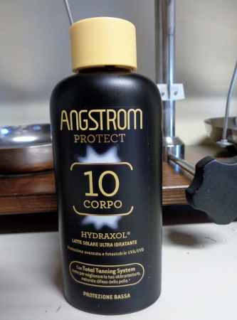 Angstrom Protect Hydraxol Latte Solare SPF 10