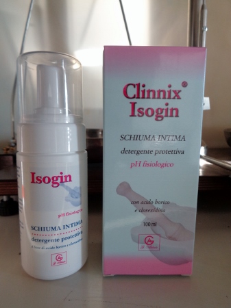 Clinnix ISOGIN schiuma intima detergente protettiva