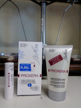 Proxera Happy Winter Bag 2 Crema mani e Stick labbra